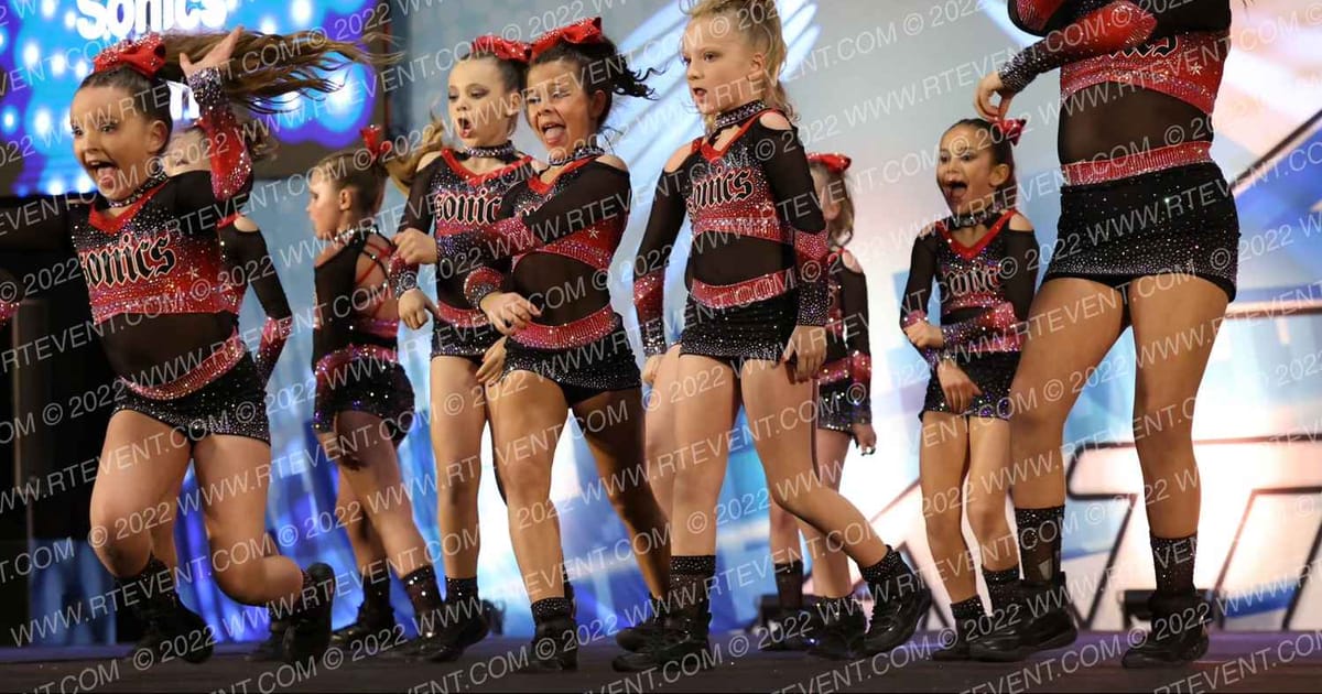 Universal Sonics Pearls · Athletic Phoenix Nationals DIDII