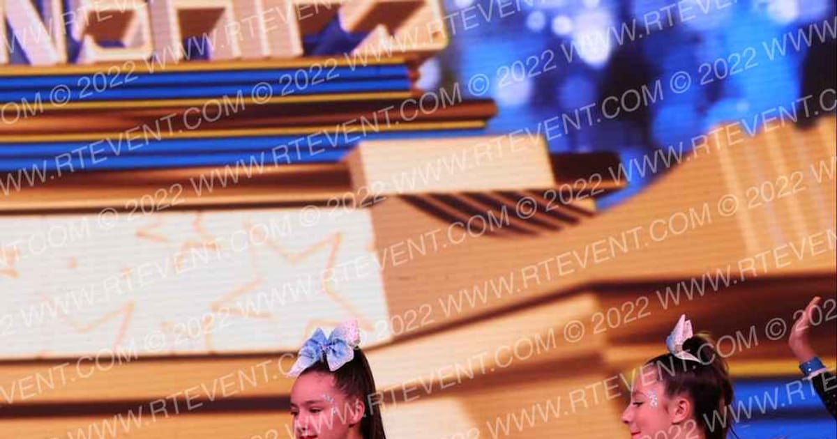 Gravity Cheer Luna · Foxwoods