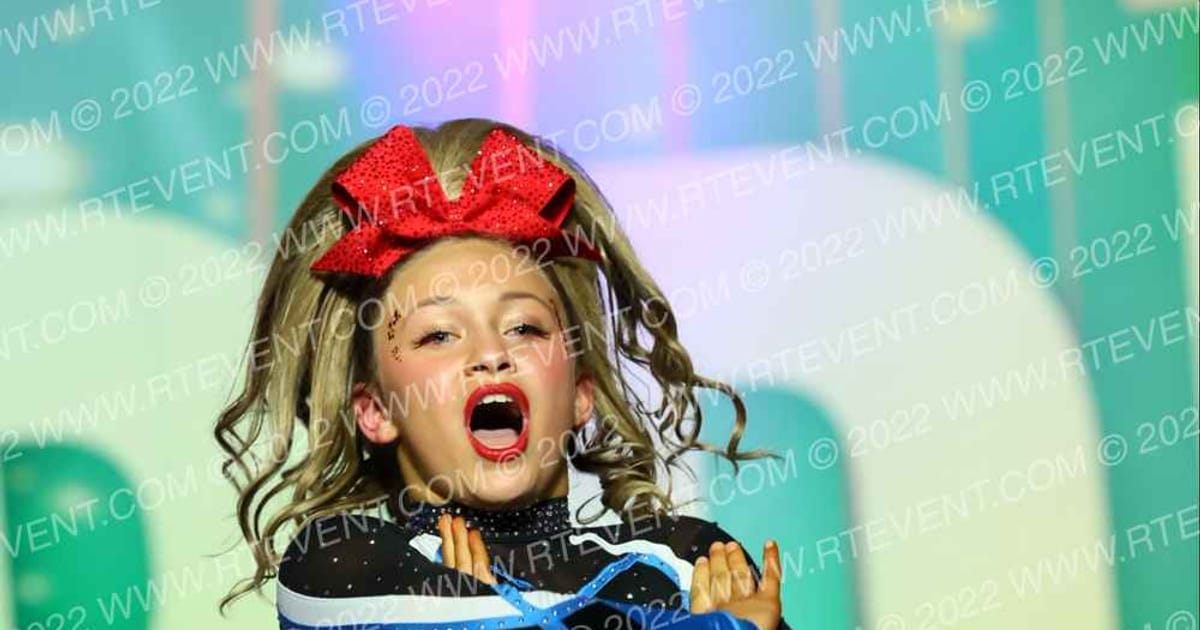 Louisiana Cheer Force Scarlet · Mardis Gras Grand Nationals