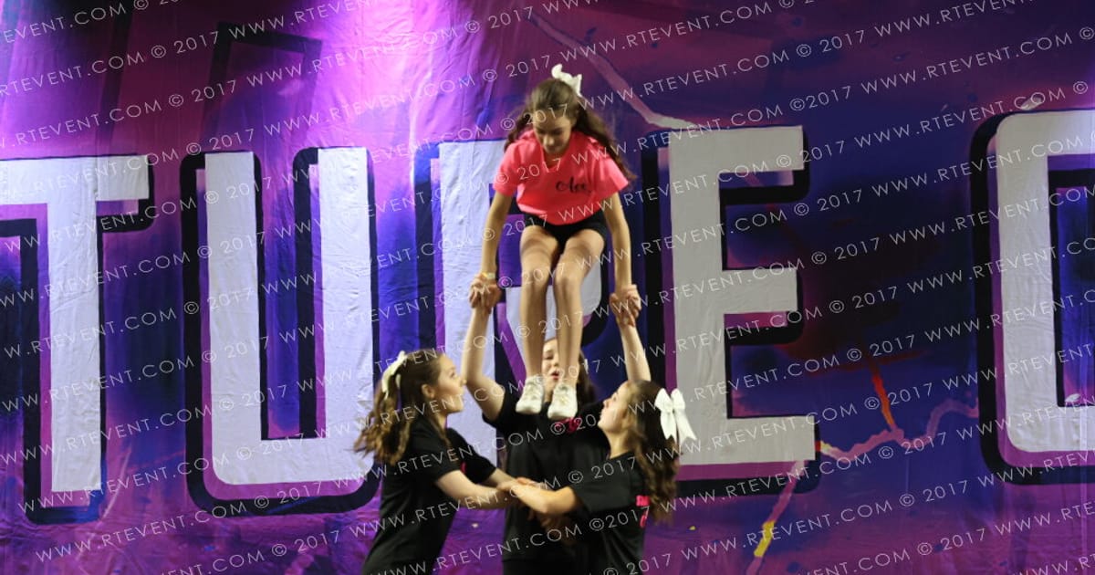 Ace High Cheerleading Junior Level 2 Stunt Group · Treasure Ireland