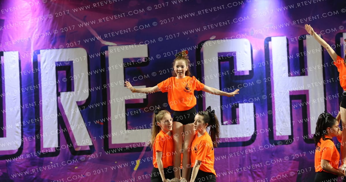 LIR CHEER ROYALTY · Treasure Ireland