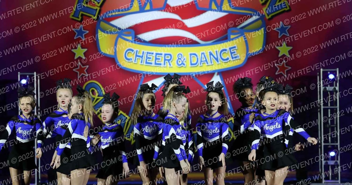 Cheer St Louis Dream · The American Gateway