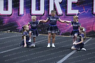Hellcats Cheerleaders Bobtails