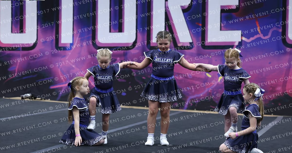 Hellcats Cheerleaders Bobtails · FC ESSENTIALS SOUTH