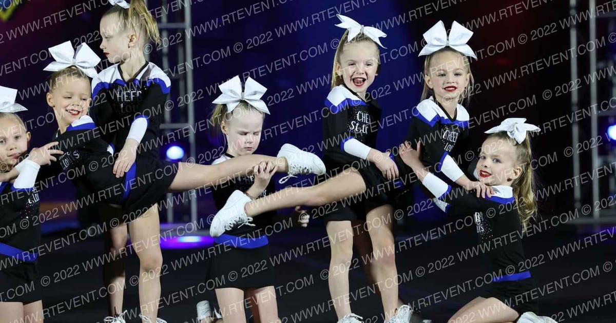 Cheer St Louis Spirit · The American Gateway
