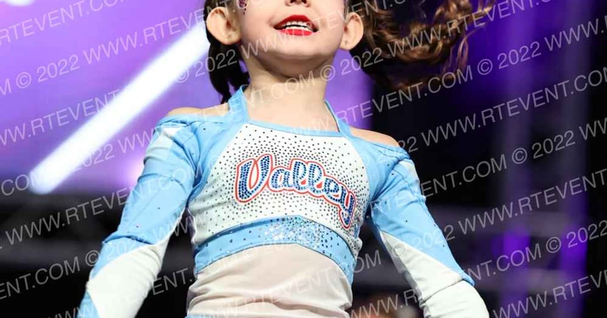 Valley Cheer GLITTER BOMBS · SU BATB GN