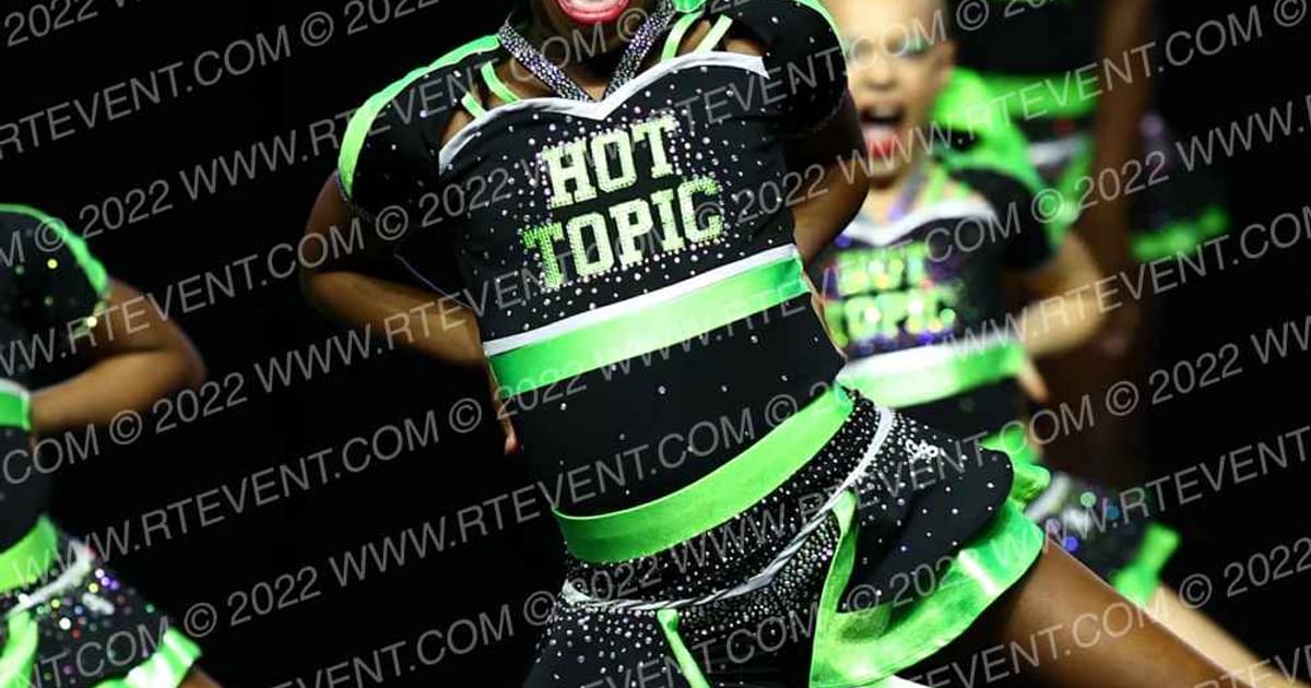Hot Topic All Stars Sweet and Sassy Cover Girls · SU BATB GN