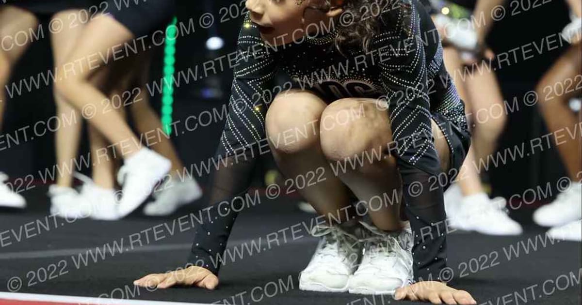 ONE DREAM MISS AIM · SUNDAY MONDAY NA Nationals