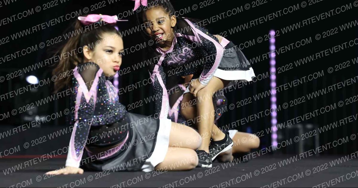 BLING TOUR PINK SAPPHIRE · SUNDAY MONDAY NA Nationals