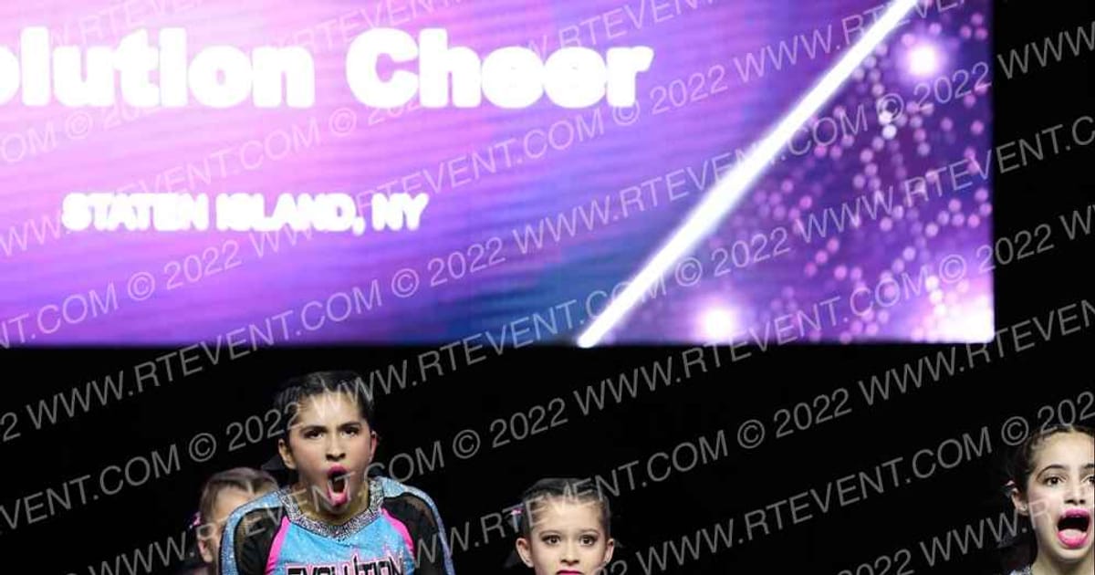 Evolution Cheer Teal Fury · SU BATB GN