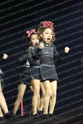 VIBE CHEER MISS REIGN