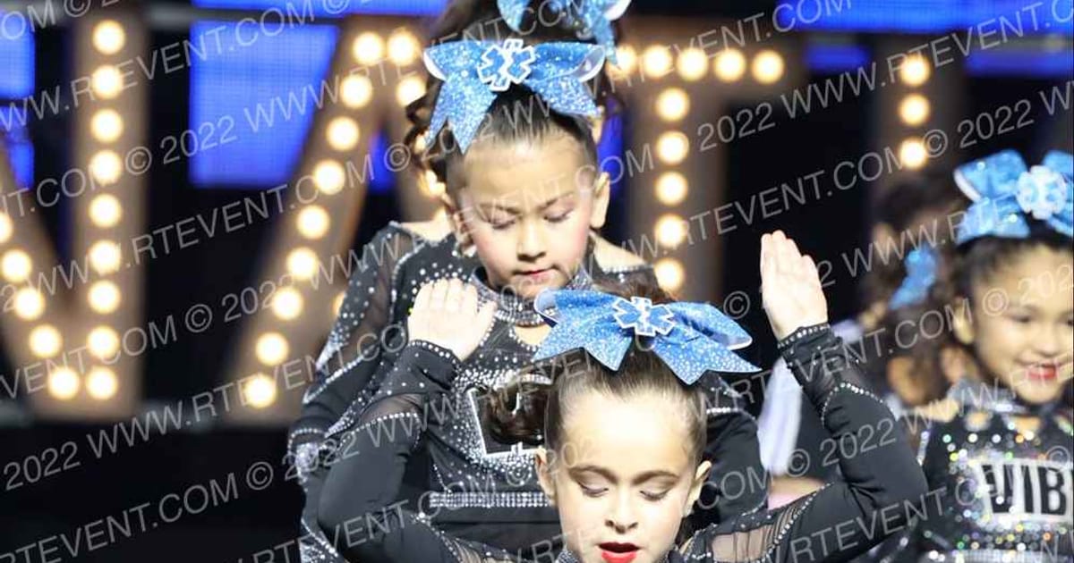 VIBE CHEER ICE QUEENS · SUNDAY MONDAY NA Nationals