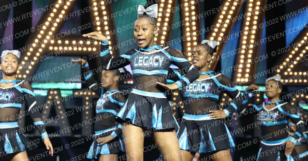LA LEGACY DIVAZ · SUNDAY MONDAY NA Nationals
