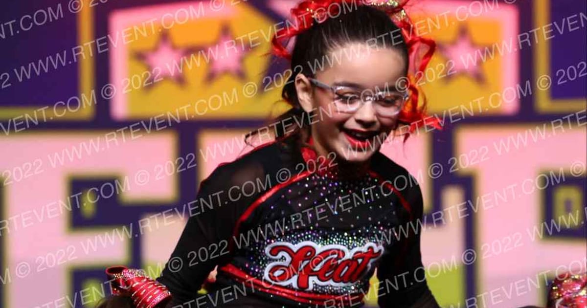 London Heat Cheerleading Flash · Feel the Power