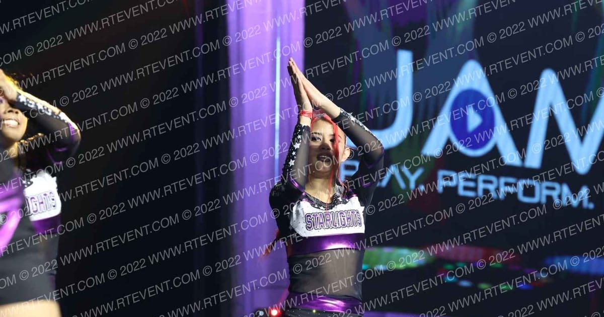STARLIGHTS CHEER · SUNDAY MONDAY NA Nationals