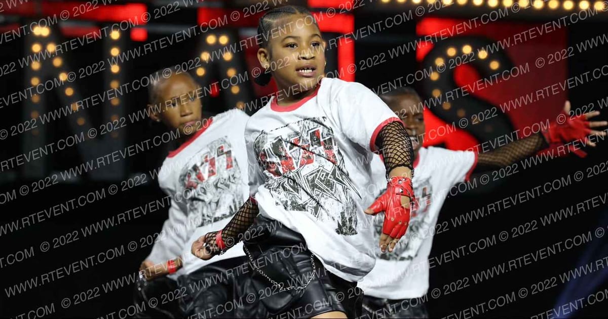 PHRESH INC PLATINUM DIVAS · SUNDAY MONDAY NA Nationals