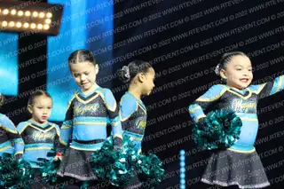 MAYANS CHEER AND DANCE EMERALD DIVAS