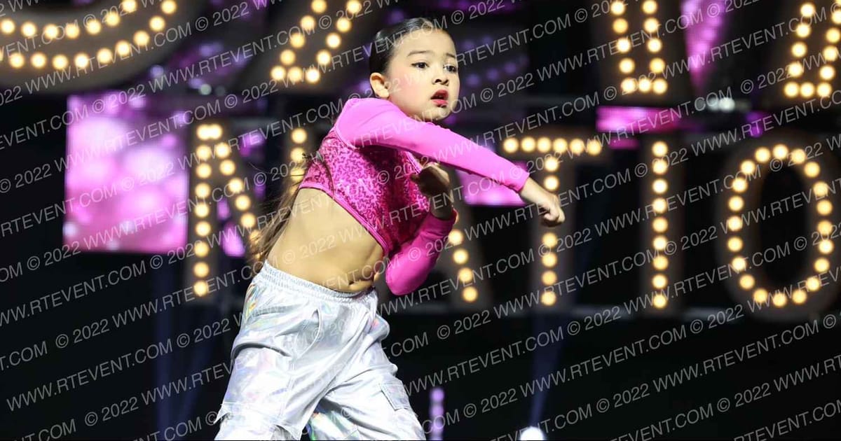 ITALIAS PINK POISON · SUNDAY MONDAY NA Nationals