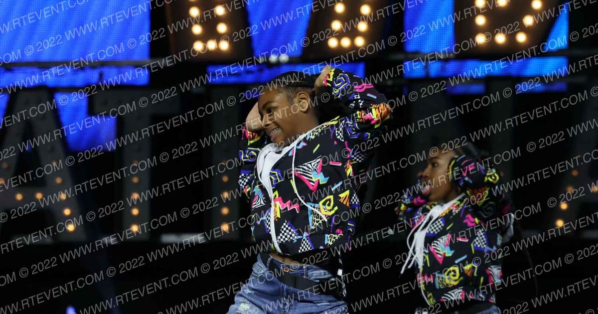PHRESH INC PINK DIAMONDS · SUNDAY MONDAY NA Nationals