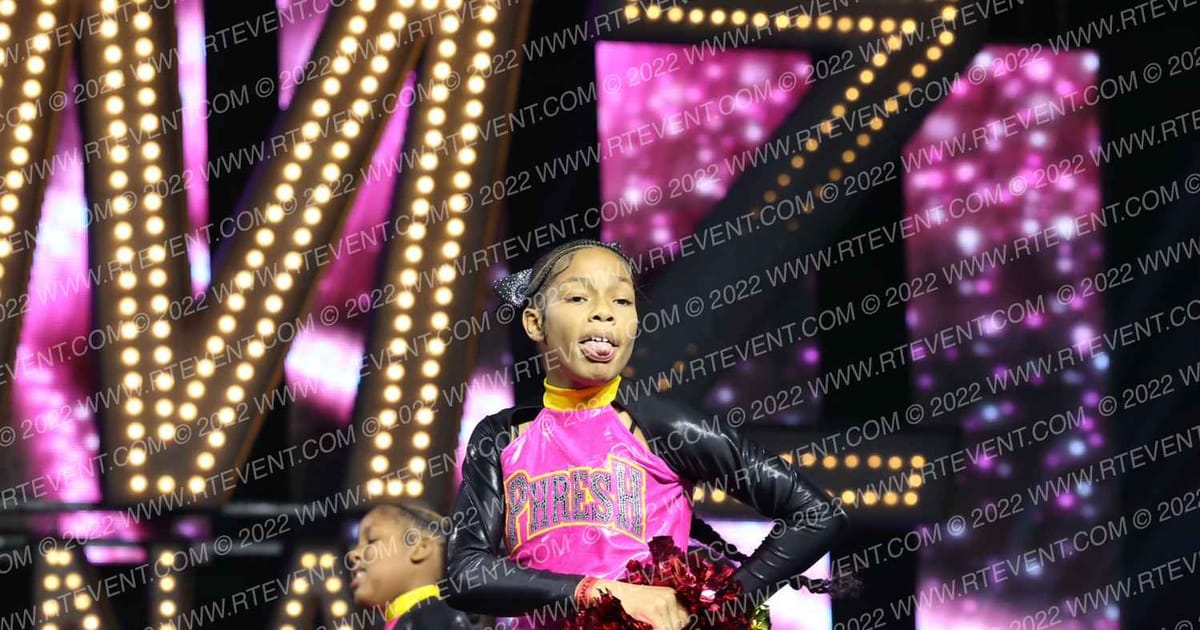 PHRESH INC TEAM PINK · SUNDAY MONDAY NA Nationals