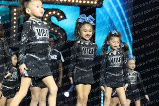 VIBE CHEER ICE QUEENS