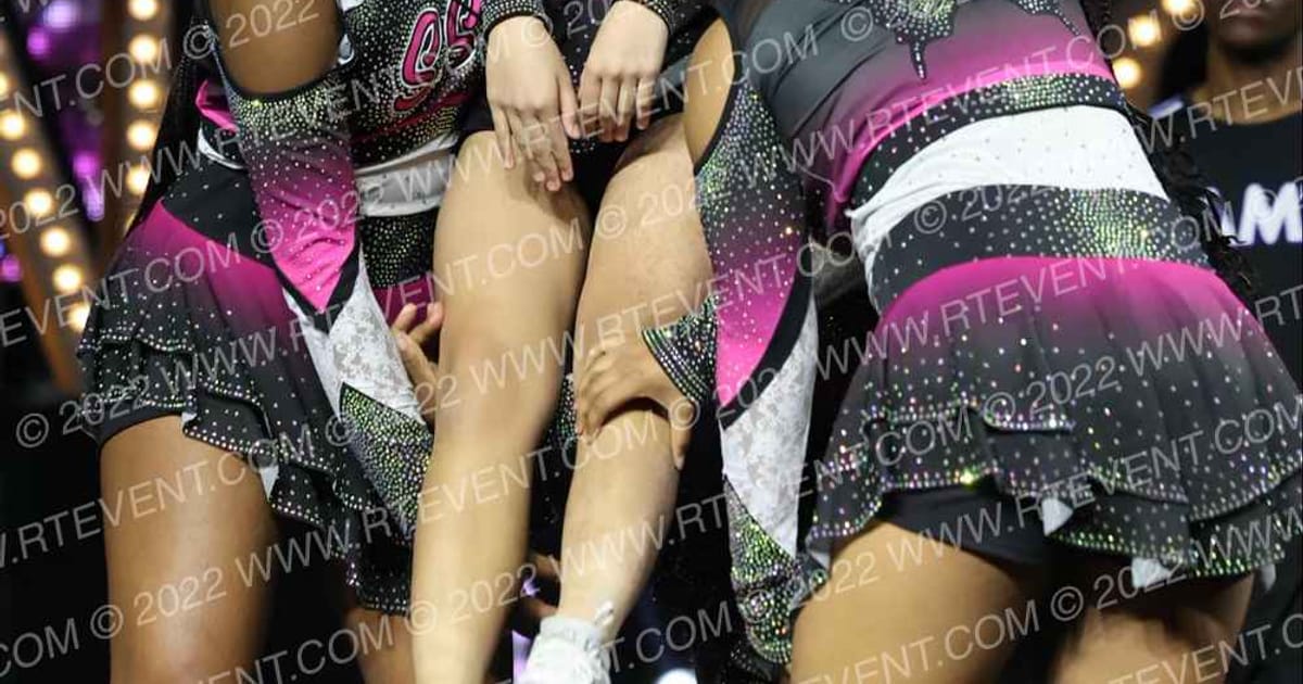 STRAIGHT SAVAGE ELITE · SUNDAY MONDAY NA Nationals