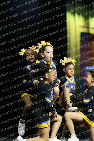 FULLERTON TINY MITE CHEER