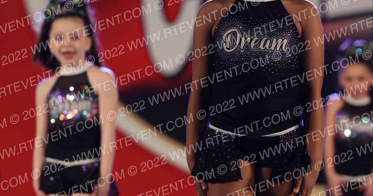 Dream Athletics Sparkle · Cheer Power Trenton Showdown DIDII