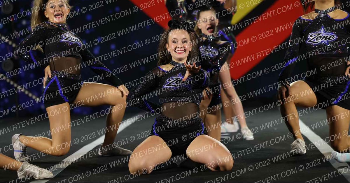 Zone Cheer All-Stars Uptown Girls · Spirit Sports Kissimmee DIDII Nationals