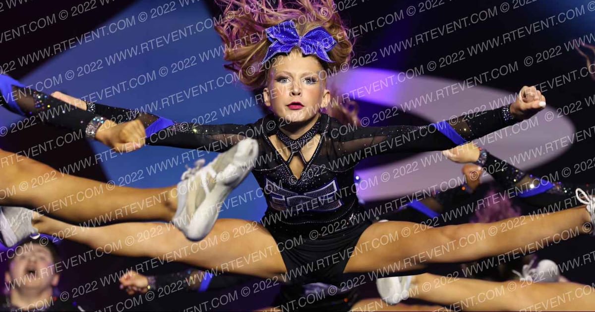 East Celebrity Elite - Hingham ICY CREW · Athletic Grand Nationals RI