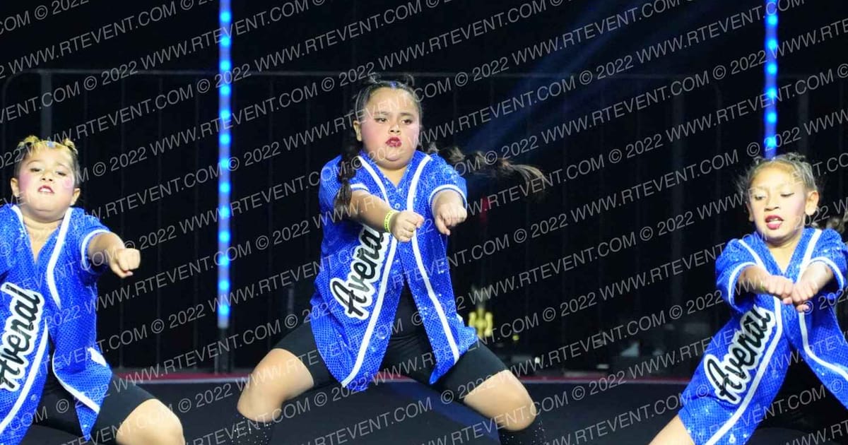 AVENAL YOUTH CHEER PEEWEES · YOUTH Nationals