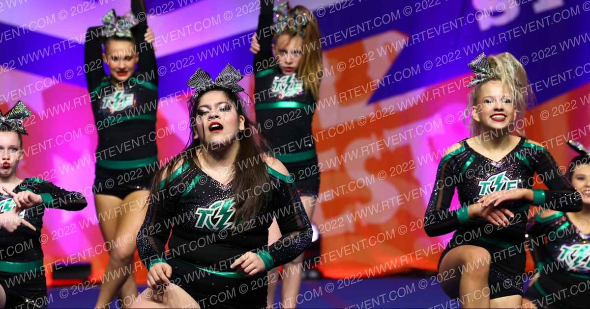 Thunder Extreme Lightning · Cheer Power Southern Nationals
