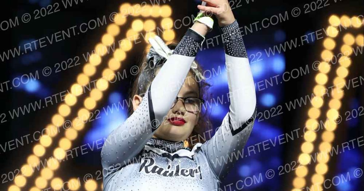 TUCSON  RAIDERS 10U CHEER · YOUTH Nationals