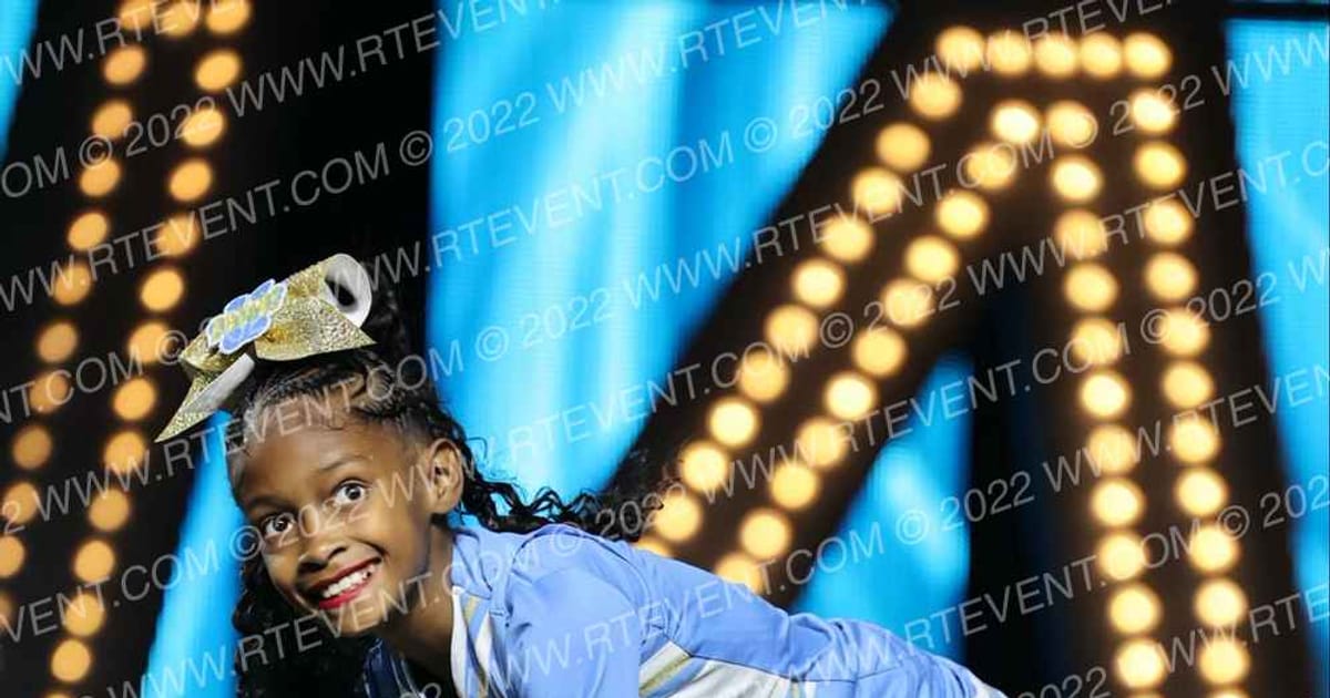 SYFL BALDWIN HILLS BRUINS CHEER 10U · YOUTH Nationals