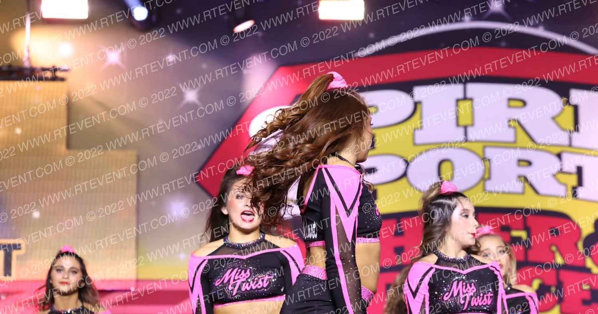 South Coast Cheer Miss Twist · Grand Nationals Palm Springs
