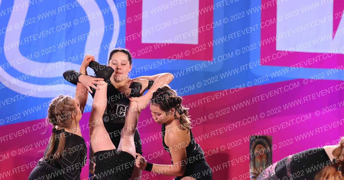 Smoky Mountain Competition Cheer Senior Blackout · Aloha Concord Showdown