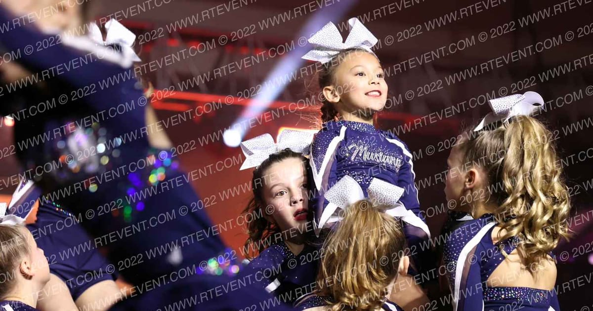 Mustang Cheer All Stars Mavericks · Grand Nationals Palm Springs