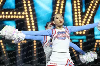 SENIOR OILERS CHEER