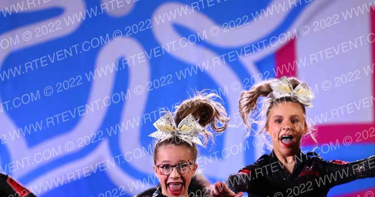 Top Gun Cheerleading Academy Black Angels · Aloha Concord Showdown