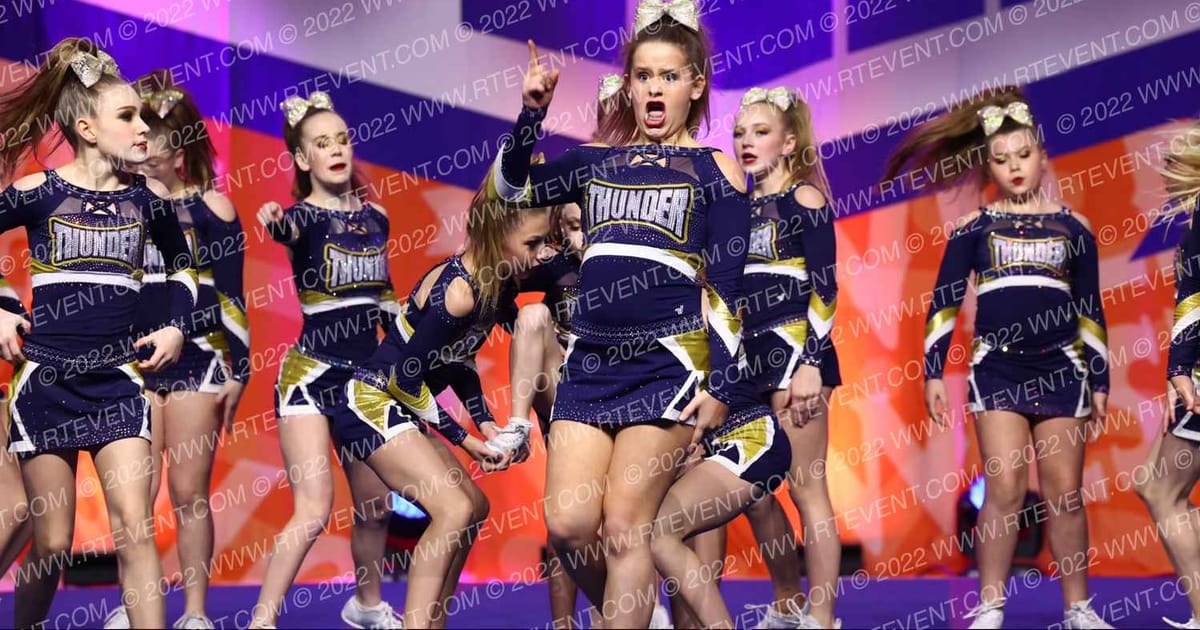 Thunder Elite Cat 5 · Cheer Power Southern Nationals