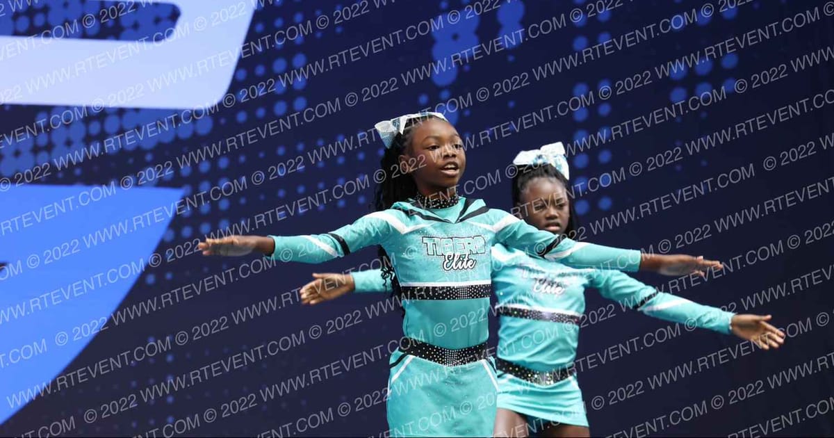 POMPANO TIGERS ELITE ROARING DIVAS · YCADA Globals