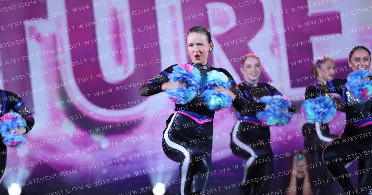 CheerForce TEN Ladies of Ten · Heart of London University Nationals