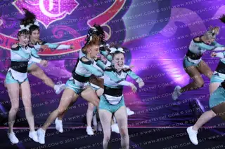 Cambridge Cougars Large University All Girl Level 1