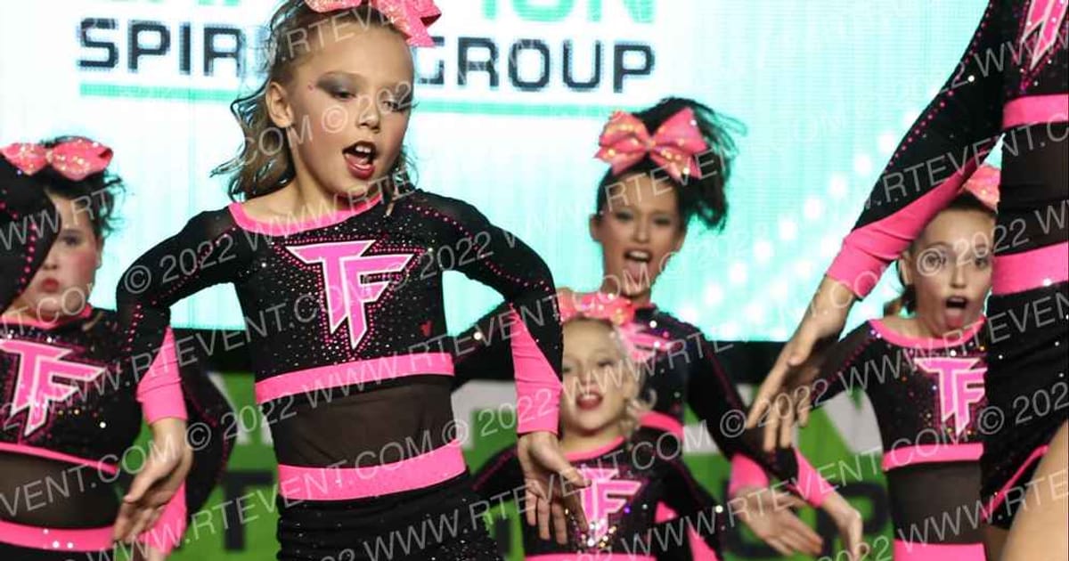 Titanium Force Cheer Glow Girls · CSG Grand Nationals DIDII
