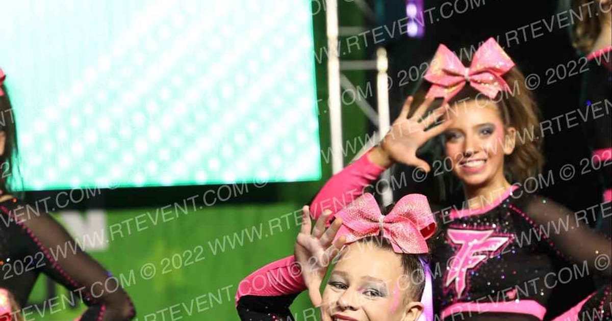 Titanium Force Cheer Glow Girls · CSG Grand Nationals DIDII