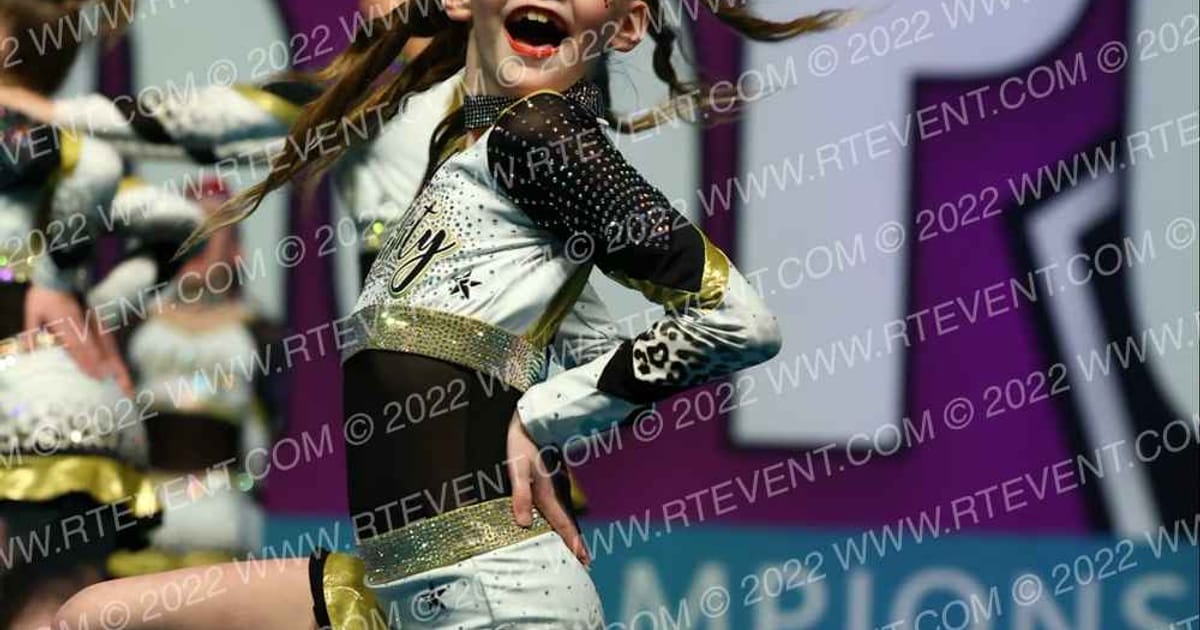 Celebrity Cheer DIVAS · Cheersport Super Nationals