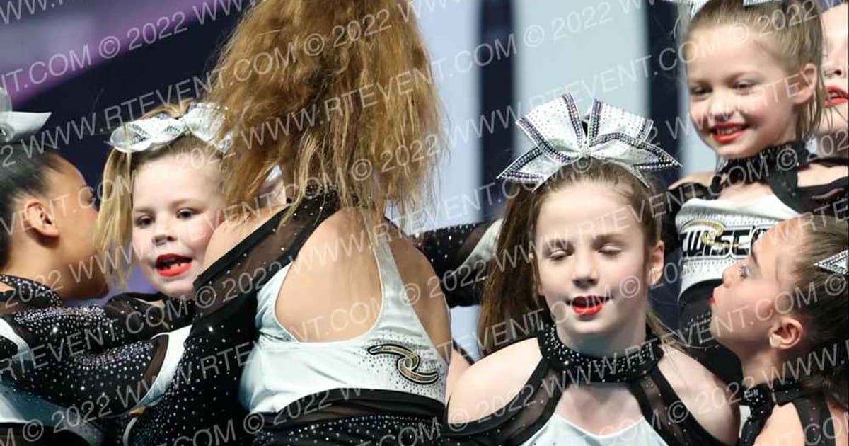 Twisters Hurricanes · Cheersport Super Nationals