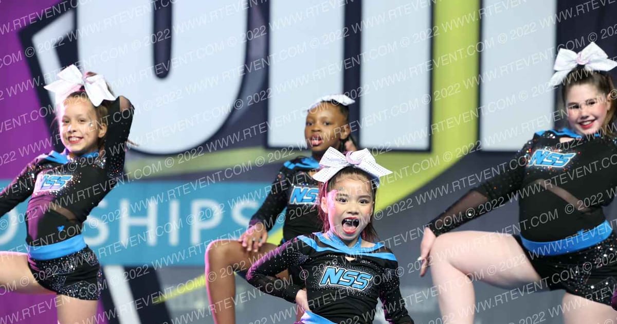 Newnan Southern Stars Moonlight · Cheersport Super Nationals