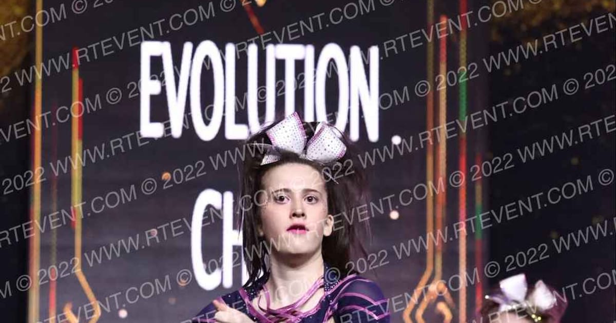 Evolution Cheer Emerald Diamonds · Gold Rush Chicago