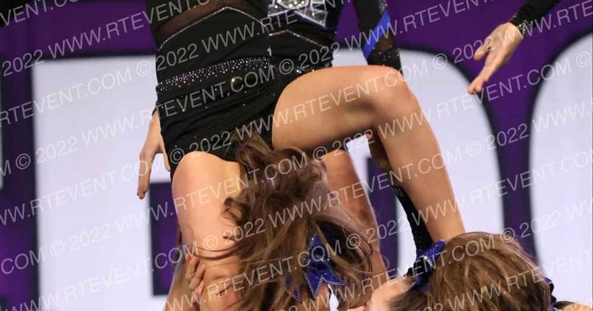 East Celebrity Elite - Hingham SHOW STOPPERS · Cheersport Super Nationals